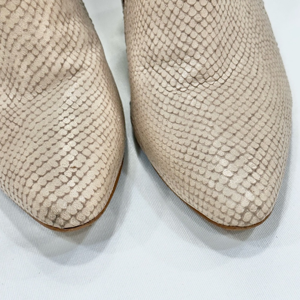 Matisse Cobra Block Heel Booties Ivory/Snakeskin Size 8.5 - Picture 7 of 11